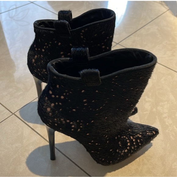 New! Alice + Olivia Ankle Boots – Size 37 (US 6.5) - Picture 6 of 7